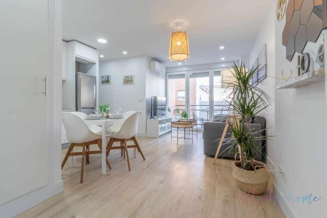 Apartamento 2 en Estadio del Sevilla, 3 habitaciones y metro Exterior foto