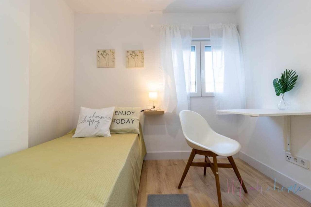 Apartamento 2 en Estadio del Sevilla, 3 habitaciones y metro Exterior foto